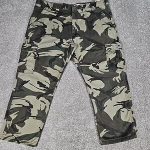 Wrangler Pants Mens 42x26 (Tag 42x30) Green Camo Fleece Lined Cargo Relaxed Fit